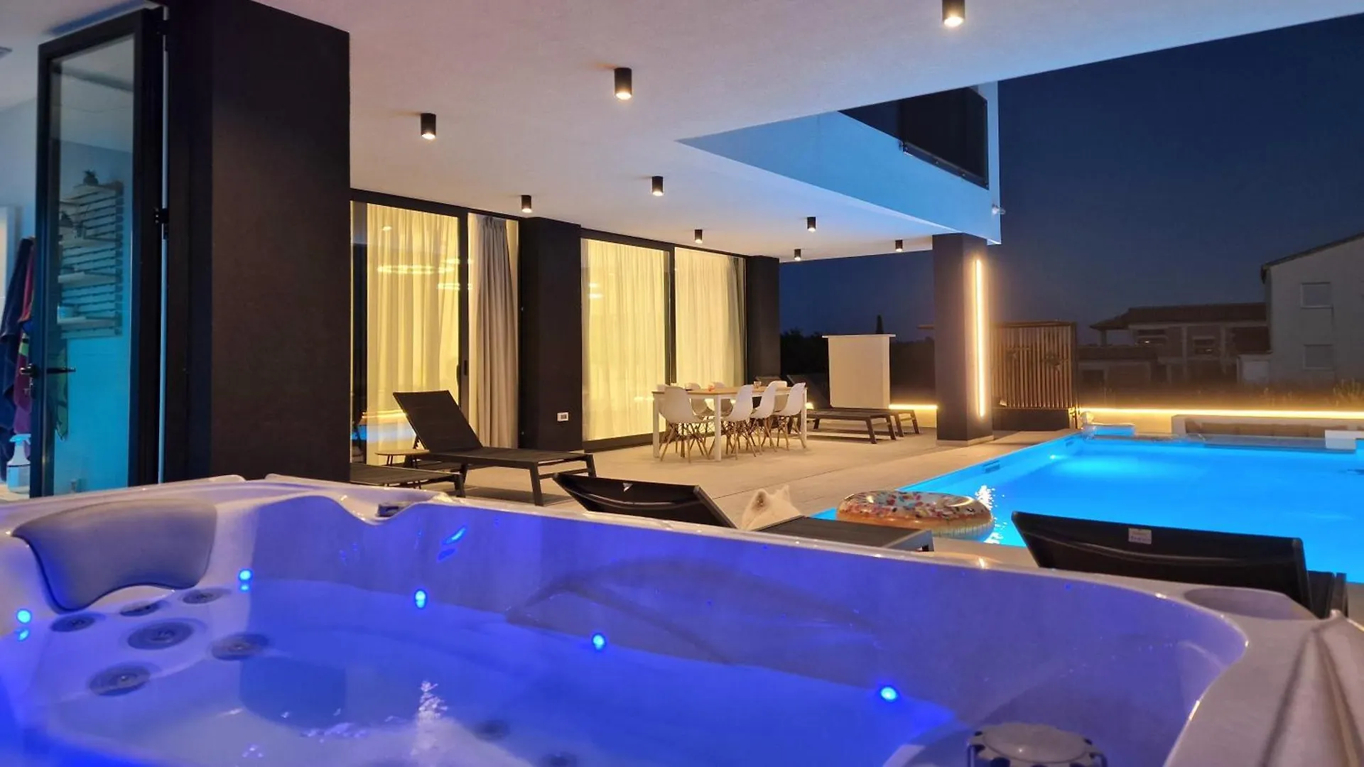 Luxury Villa 1 With Sea View, Sauna And Jacuzzi Kožino 0*,
